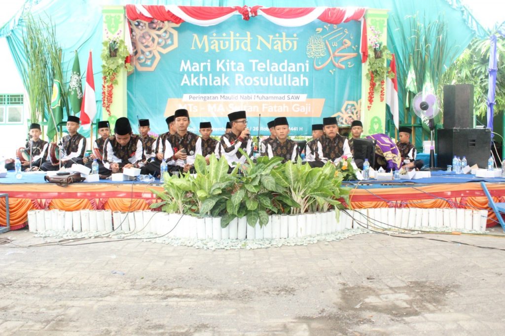 MTs Sultan Fatah Gaji